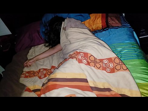 ❤️ Stepson ap reprimande jenn bèlmè li pandan l ap dòmi. ️❌ Porno fb nan nou